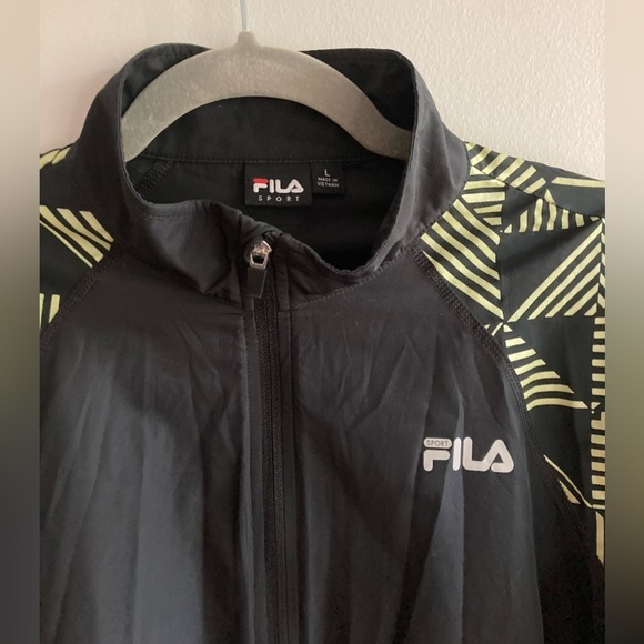 FILA‎ Reflective Jacket - Picture 4 of 9